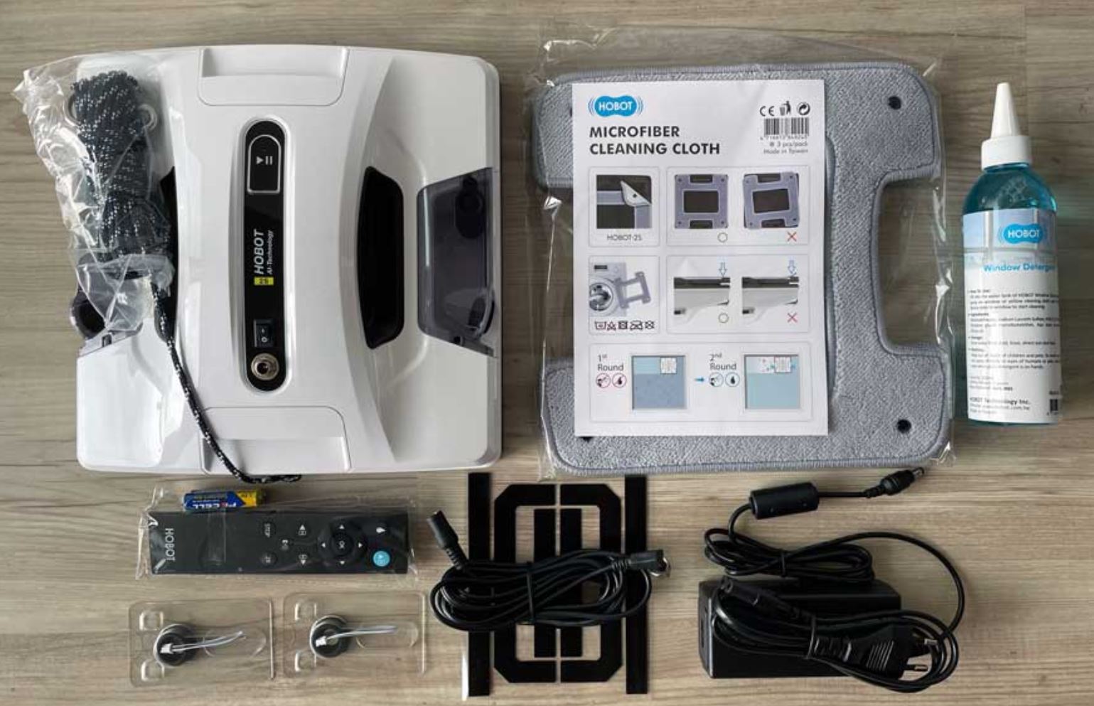 HOBOT-2S 自動窓掃除ロボット 本体 Amazon | 【全自動の窓掃除】 HOBOT-2S ホボット 窓拭きロボット 窓