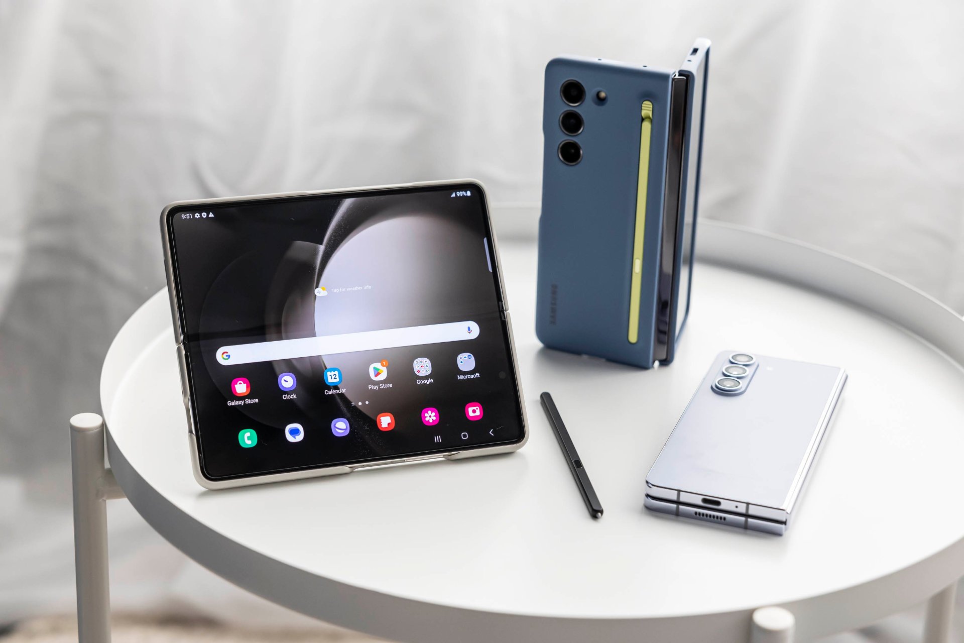 Samsung Galaxy Z Fold5 reduces crease, maximises multitasking