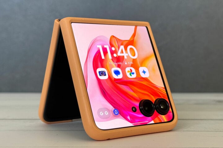 Motorola Razr 50 Ultra half folded