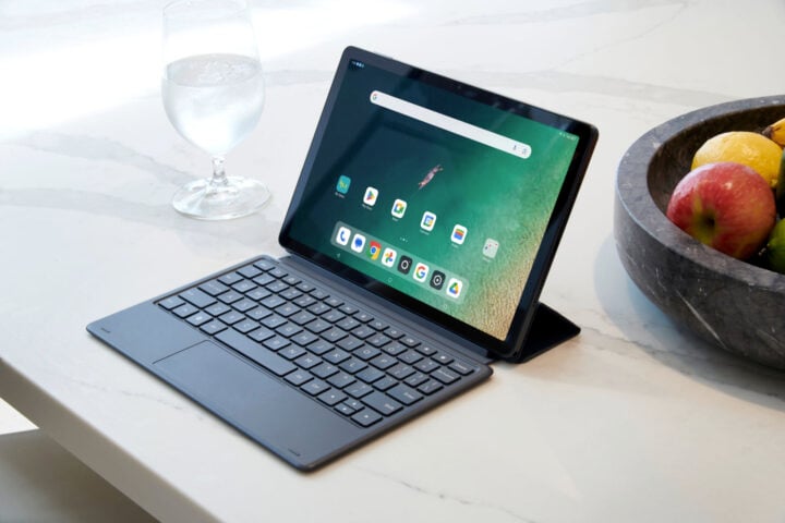 Nubia Pad 5G on a table