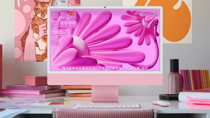 Apple's Liquid Glass on the new iOS Tahoe 26 in a nice pink colour