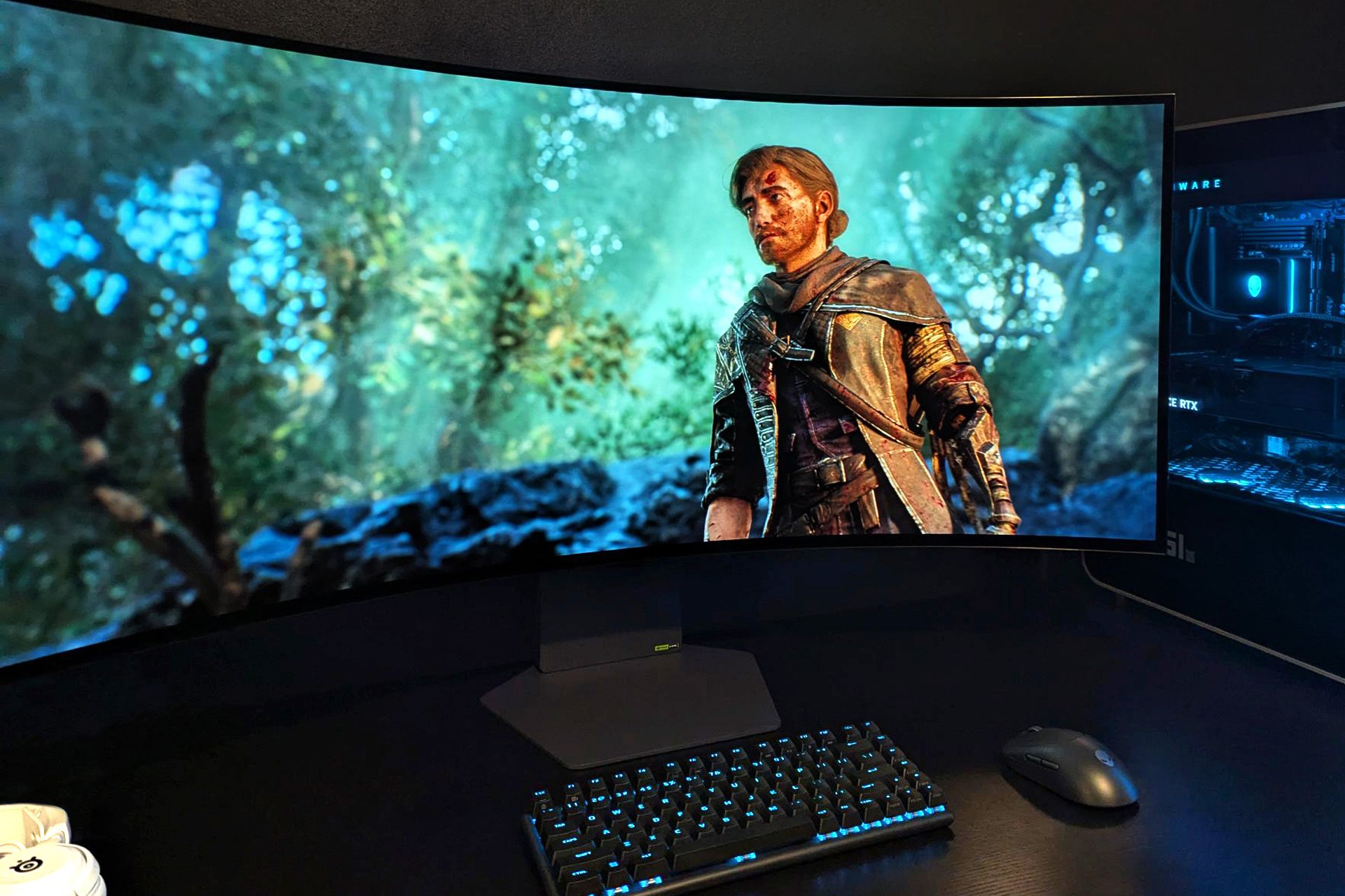 LG UltraGear 5K2K OLED review: Wraps around your imagination