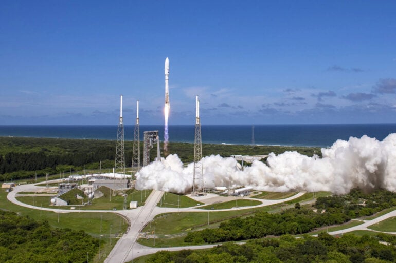 Amazon Project Kuiper satellite launch