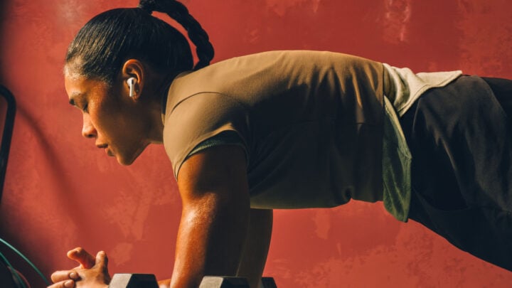 Apple AirPods Pro 3 woman exercising