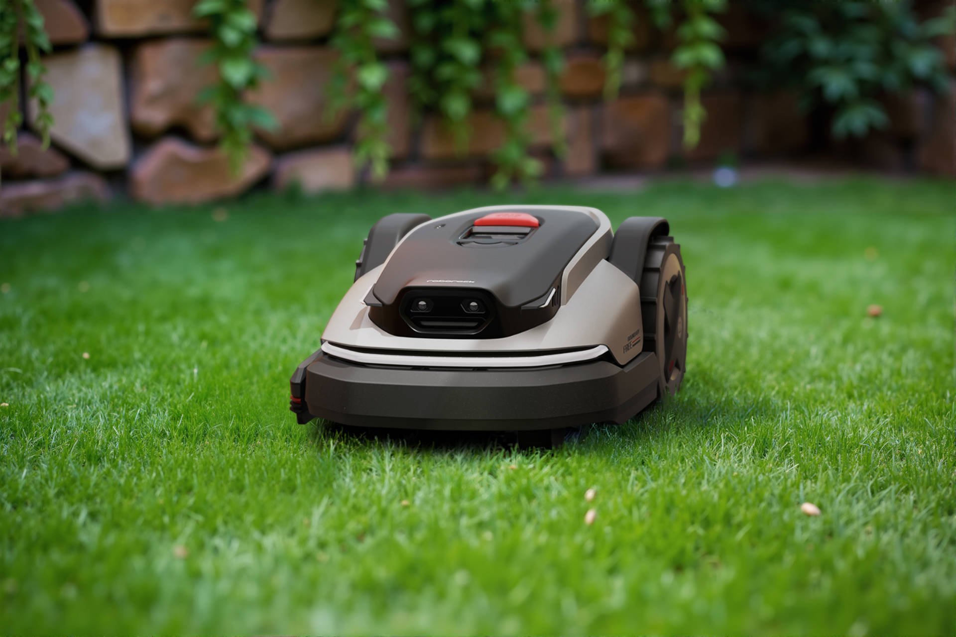 Cool-sounding robot lawnmower climbs inclines with motorised wheels