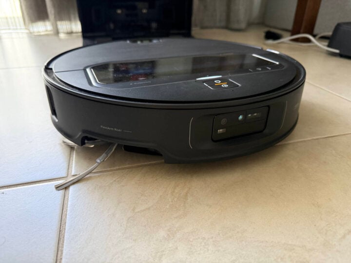 Roborock Saros Z70 robot close up