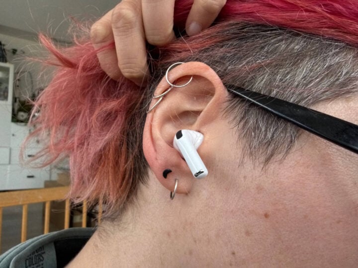 Apple AirPods Pro 3 in ear