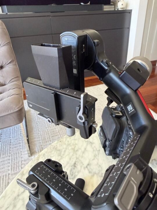 DJI RS4 in vertical shooting config