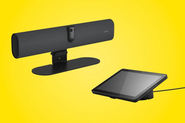 Jabra PanaCast 40 VBS yellow background