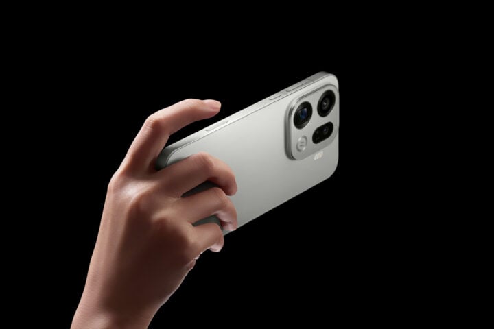 Oppo Find X9 Pro rear Hasselblad camera