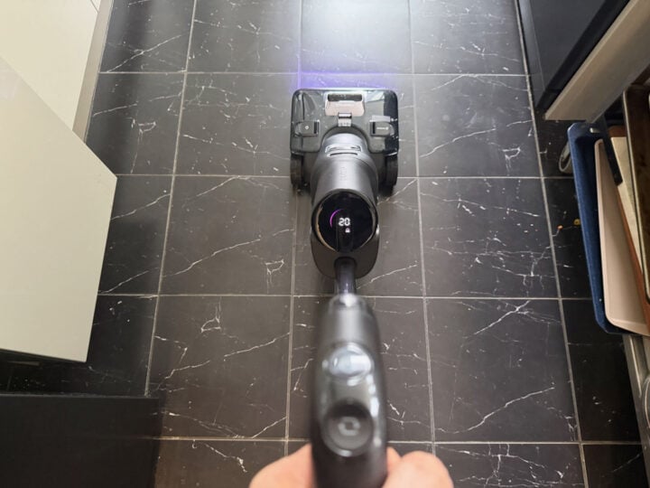 Roborock F25 Ultra in action high angle
