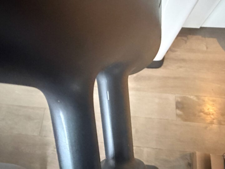 Roborock H60 Hub Ultra static discharge on handle