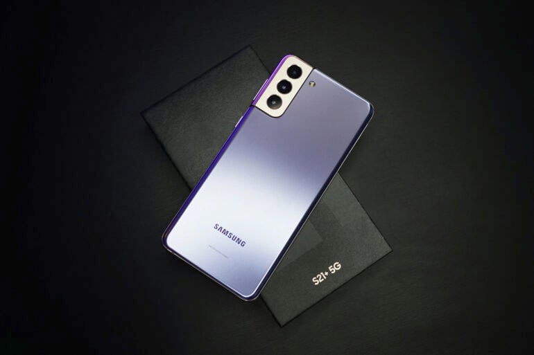 Triple zero issue: Update or replace these Samsung phones now