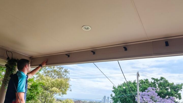 Blind bracket installation