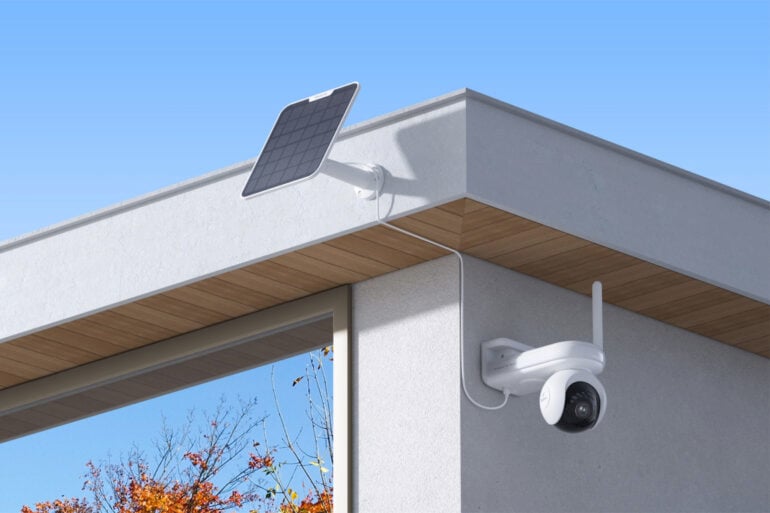 Reolink Atlas PT Ultra security camera with solar panel