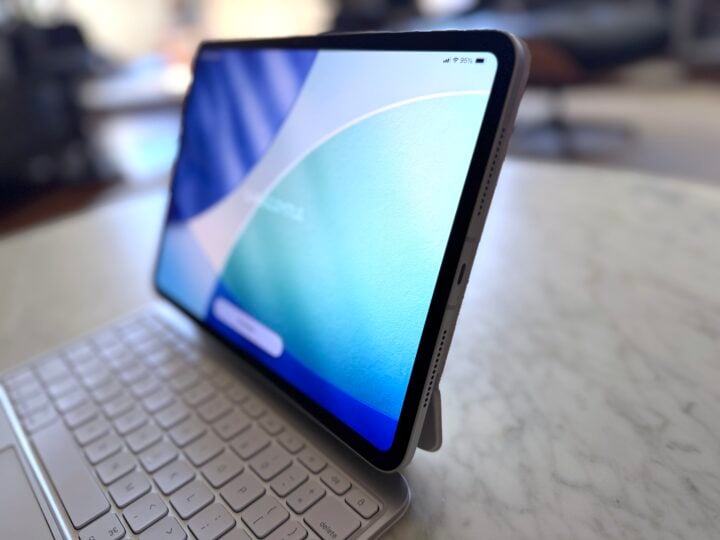 iPad Pro M5 from side