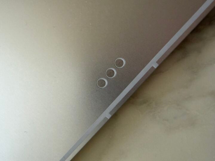 iPad Pro M5 rear connections