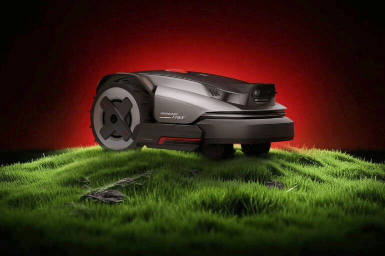 Roborock robot mower LawnLab trial