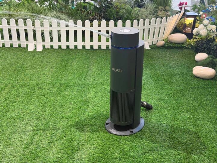 Aiper Irrisense 2 sprinkling fake lawn
