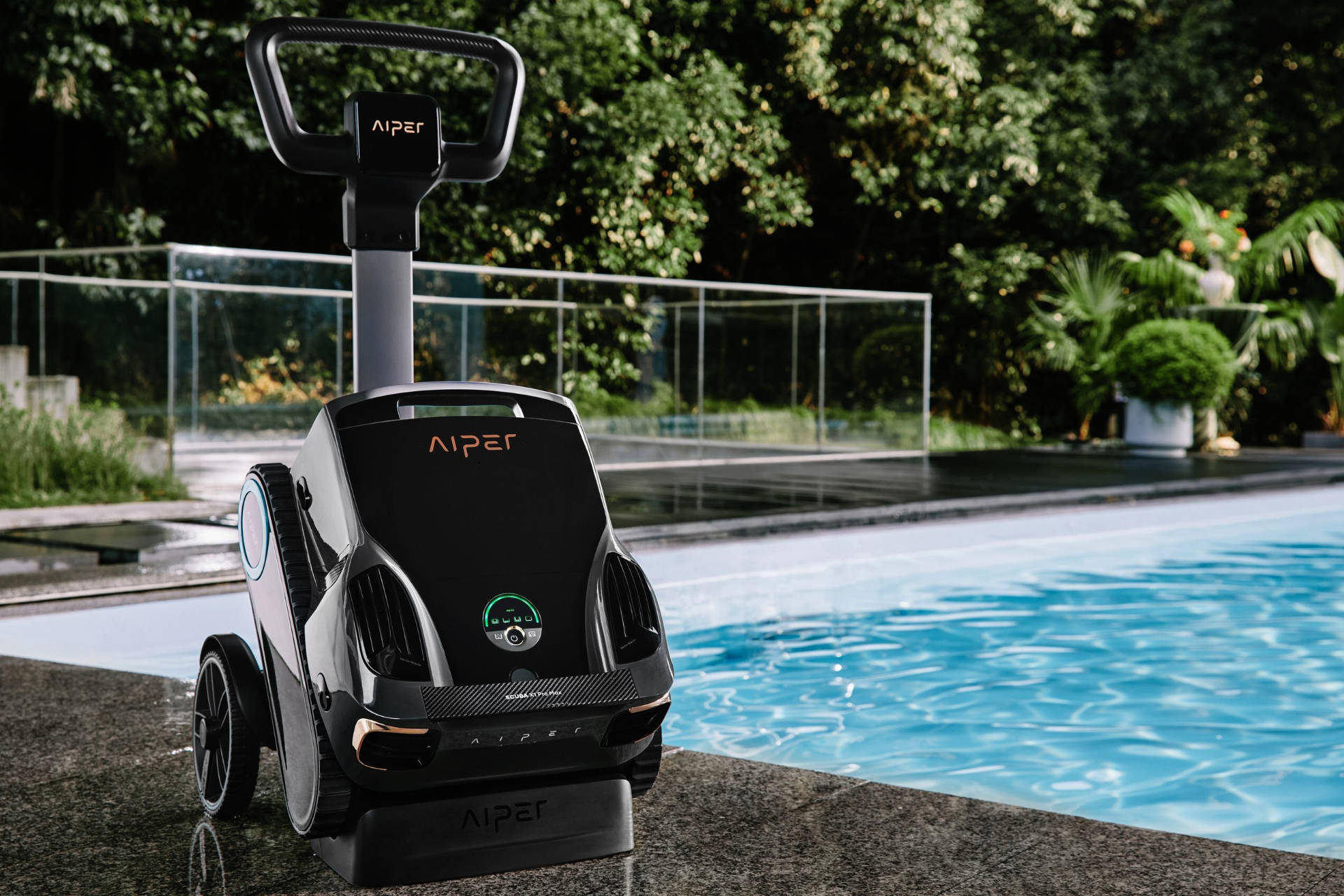 Aiper&nbsp;Scuba X1 Pro&nbsp;Max&nbsp;review: Pool cleaning convenience