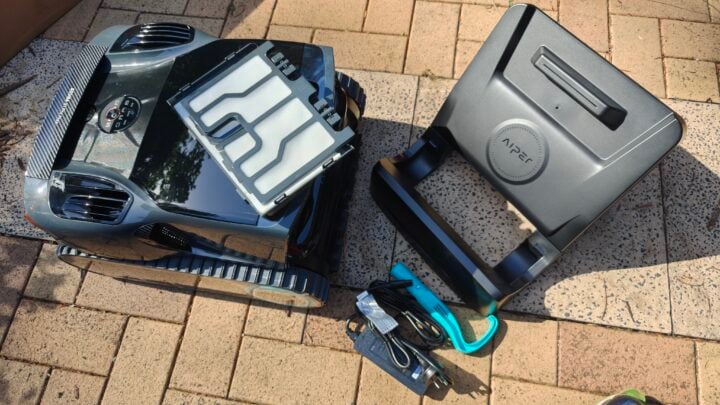 Aiper Scuba X1 Pro Max box contents