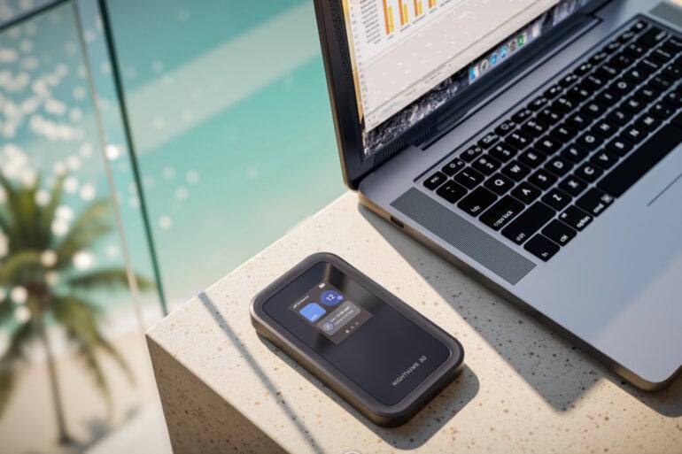 Cheaper Netgear mobile hotspot lets you choose your network