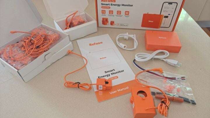 Refoss Smart Energy Monitor box contents 