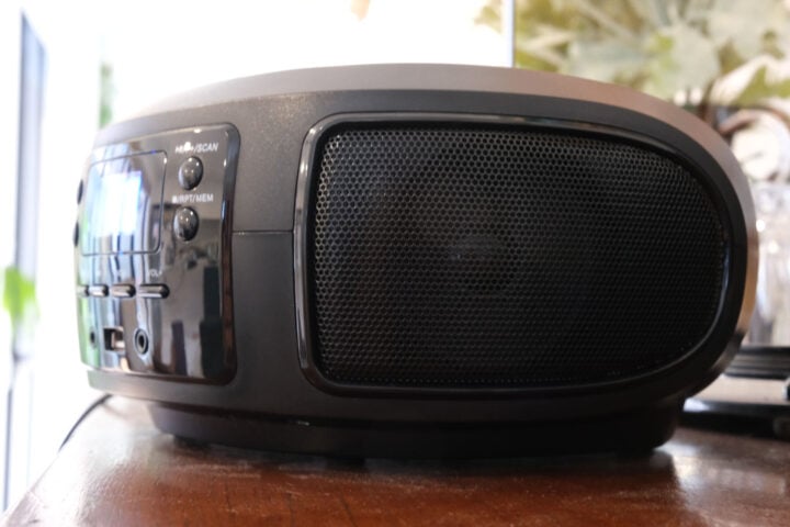 Laser CD player speaker grille