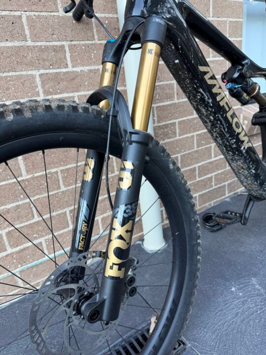 Front Fox 36 suspension photo