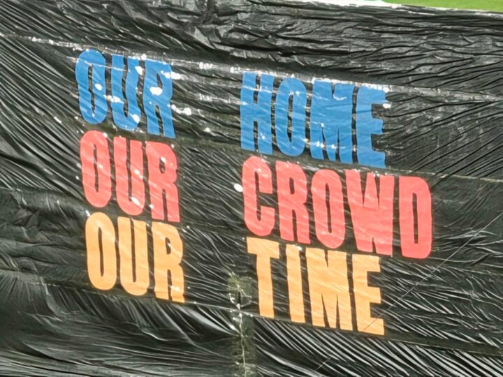 Footy banner digital zoom photo