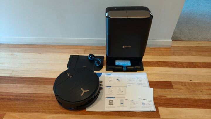 Ecovacs X8 MAX PRO box contents