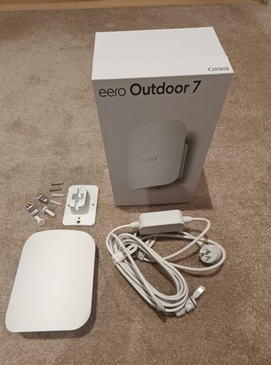 eero Outdoor 7 box contents