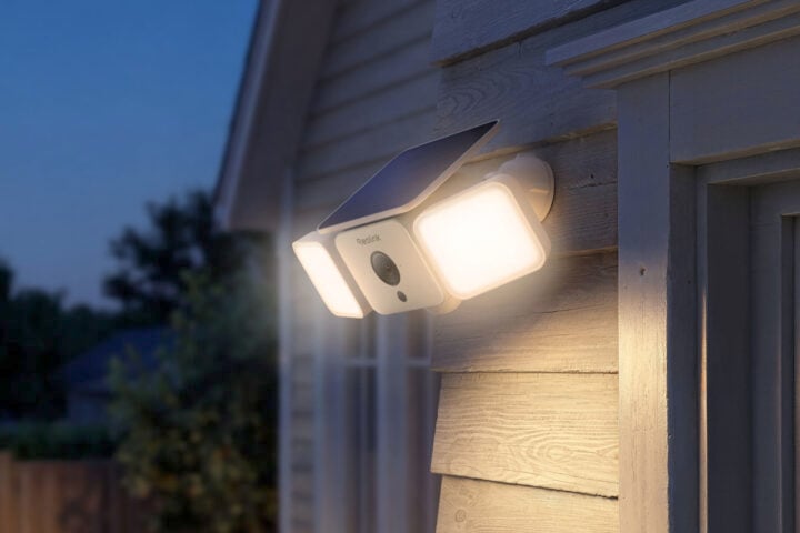 Reolink Solar Floodlight Cam on house close up