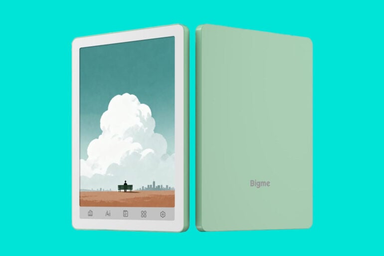 Bigme B6 colour eReader light blue background