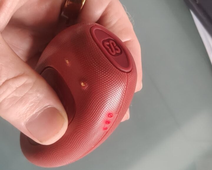 Stoons button