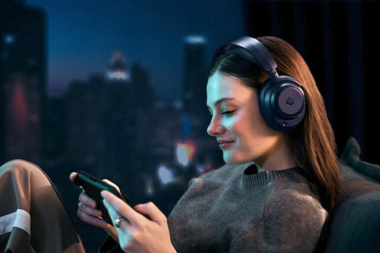 SteelSeries Nova Pro Omni is a high-end headset for all platforms