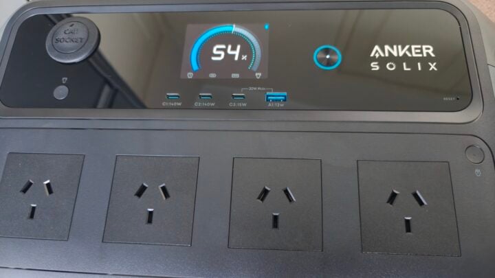 Anker SOLIX C2000 Gen 2 outlets