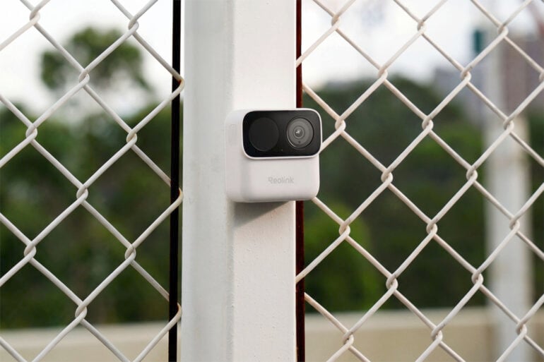Petite $99 magnetic security camera lasts 9 months on AA batteries