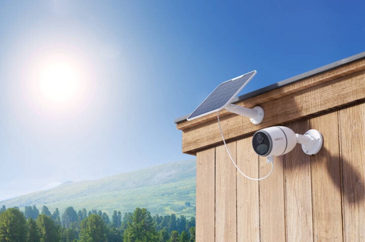 Reolink Go Ultra with solar panel outdoors