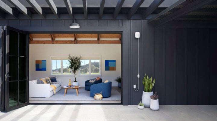 eero Outdoor 7 living area installation