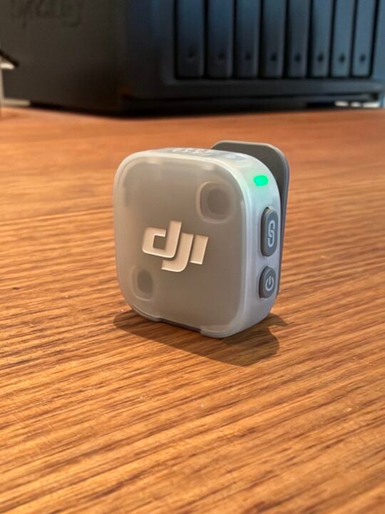 DJI Mic Mini 2 on table