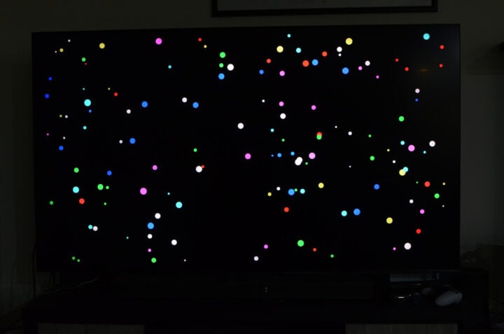 Hisense UR8S coloured circles test