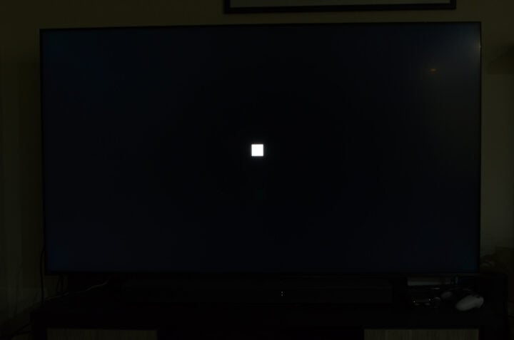 Hisense UR8S white box no local dimming