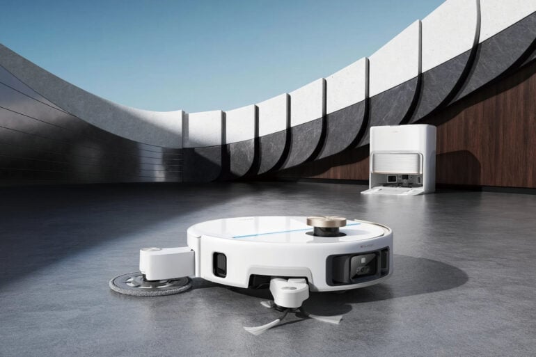 Mova’s two-armed robot cleaner reaches further into corners