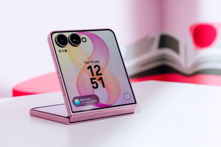 Samsung Galaxy Z Flip 8: Best pre-order deals in Australia