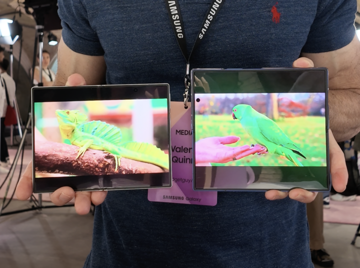 Galaxy Z Fold8 and Galaxy Z Fold8 Ultra showing largest video sizes possible on inner screens side by side