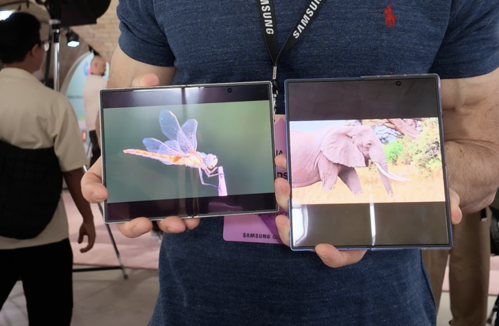 Galaxy Z Fold8 and Galaxy Z Fold8 Ultra showing largest video sizes in Portrait orientation possible on inner screens side by side