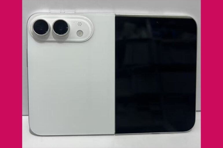 Foldable iPhone faces potential delay before its public unveiling