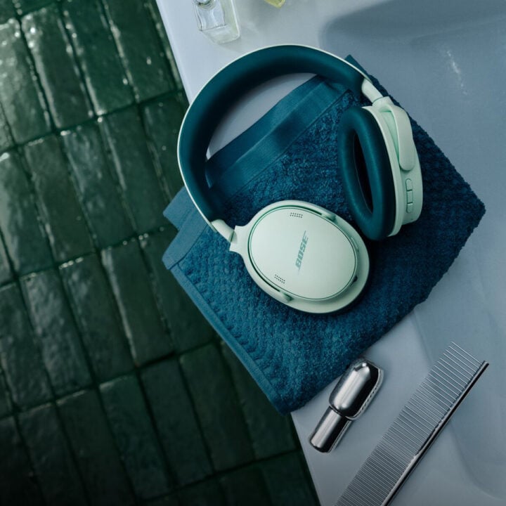 Bose QuietComfort Headphones 2nd Gen Dewdrop Mint colour