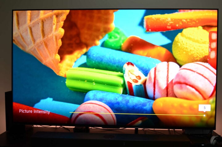 Hisense TV demo Dolby Vision 2 intensity 5